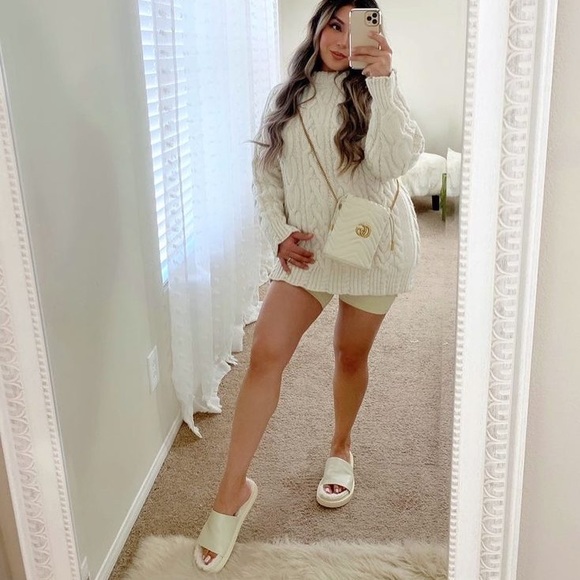 𝗡𝗪𝗧 𝗭𝗮𝗿𝗮 • Low Heel Leather Sandals - Picture 6 of 17